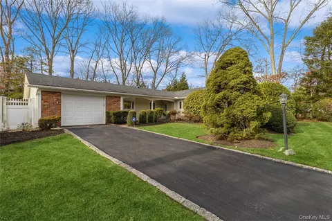 22 Ballad Ln, Stony Brook, NY 11790
