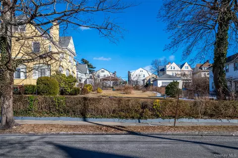 155 N Fulton Ave, Mount Vernon, NY 10550