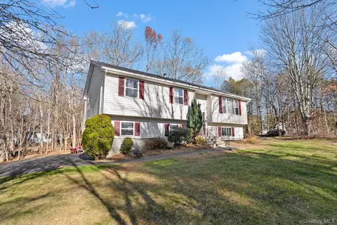 171 East Rd, Wallkill, NY 12589