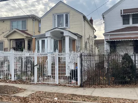 146-04 130th Ave, Jamaica, NY 11436
