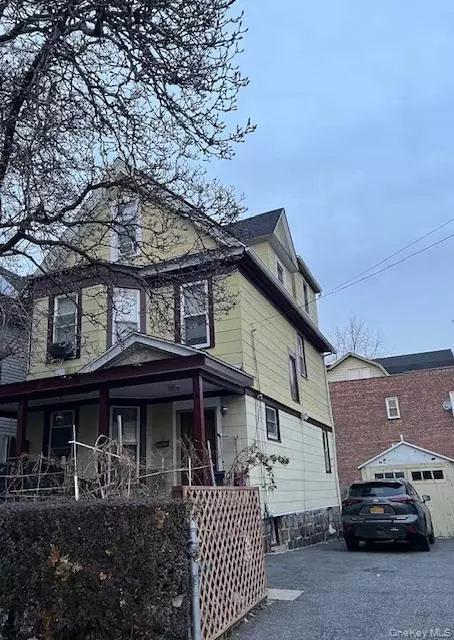 35 Randolph St, Yonkers, NY 10705