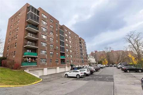 266 Pelham Rd #4H, New Rochelle, NY 10805