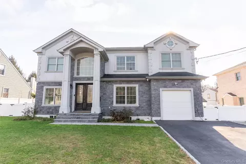 157 Evans Ave, North Hempstead, NY 11507