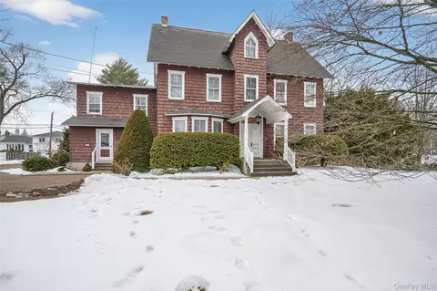 863 Woodbury Rd, Woodbury, NY 11797