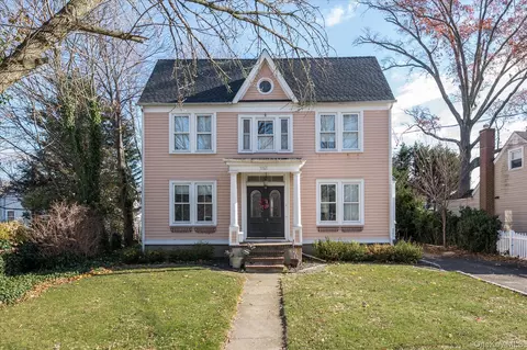 183 Oldfield Ave, Amityville, NY 11701