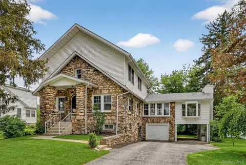 71 Walton Ter, Monroe, NY 10950