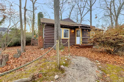 62 Birch Hill Rd, Mount Sinai, NY 11766