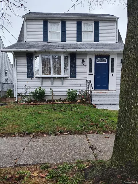 59 Kernochan Ave, Hempstead, NY 11550