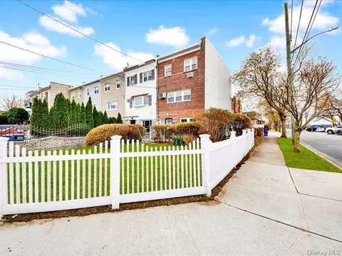 2576 Harding Ave, New York, NY 10465