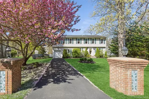 5045 Main Bayview Rd, Southold, NY 11971