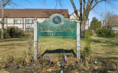 113 15th St #1C, Garden City, NY 11530