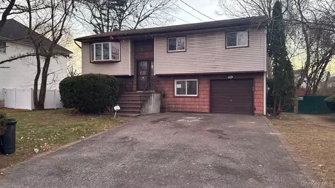 461 Skidmore Rd, Deer Park, NY 11729
