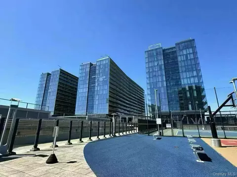 131-03 40th Rd #16D, Flushing, NY 11354