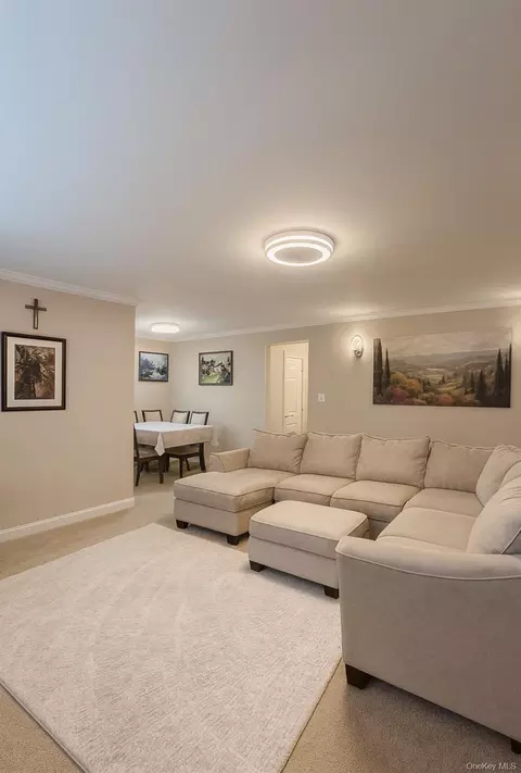 150-40 Jewel Ave #66B, Flushing, NY 11367