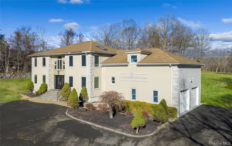9 Caroline Dr, Patterson, NY 12563