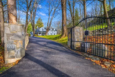 320 Illington Rd, Yorktown, NY 10562