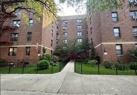 65-39 108 St #E6, Forest Hills, NY 11375