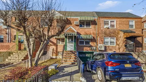 14101 Jewel Ave, Flushing, NY 11367