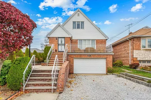 15411 Willets Point Blvd, New York, NY 11357