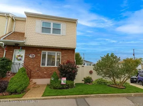 135 Freedom Ave, Staten Island, NY 10314