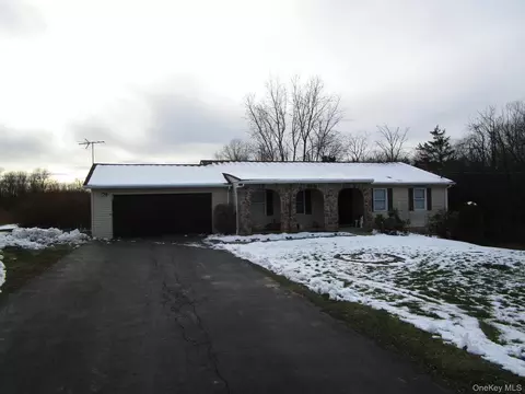 69 County Route 93, Wawayanda, NY 10958