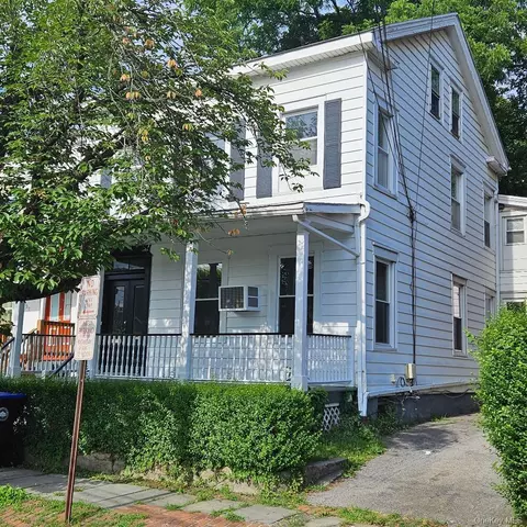 29 Delano St, Poughkeepsie, NY 12601
