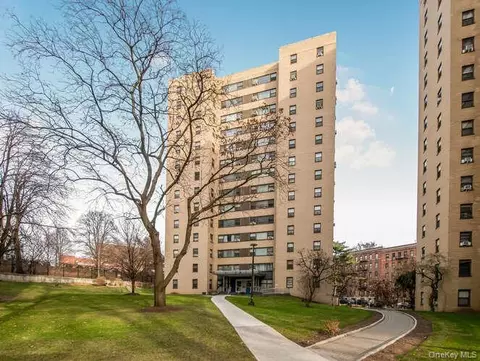 6 Fordham Hill Oval #15F, New York, NY 10468