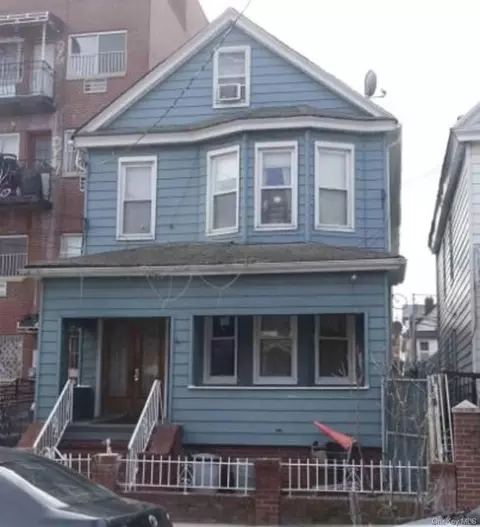 104-44 38th Ave, New York, NY 11368