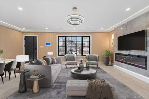 24917 147th Rd, New York, NY 11422