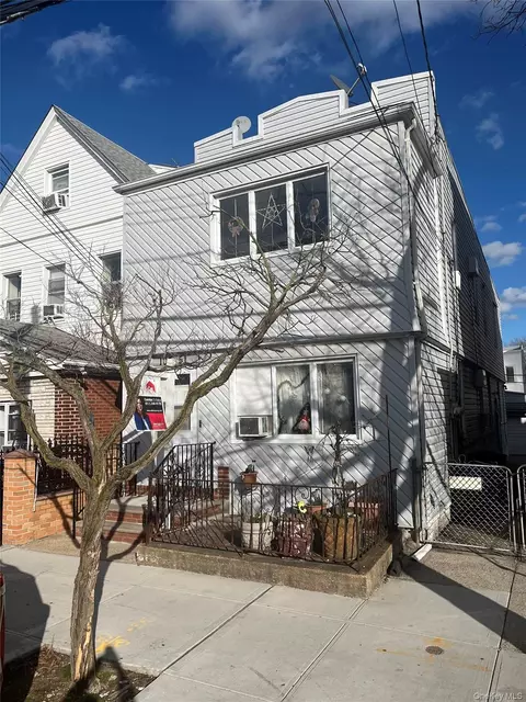 103-51 102nd St, New York, NY 11417