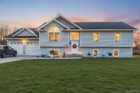 468 Granny Rd, Medford, NY 11763