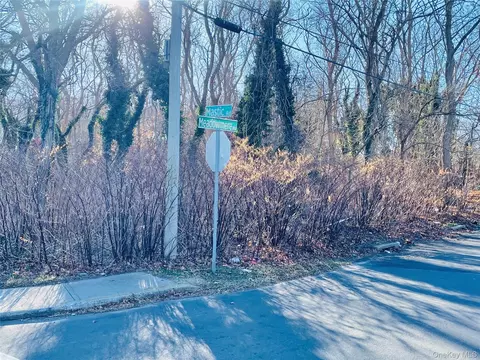 Vl Meadowmere Avenue, Brookhaven, NY 11950