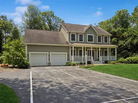 10 Lilac Ln, Fishkill, NY 12524