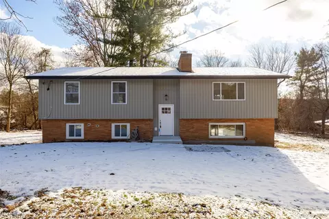 1628 E Noxon Rd, Union Vale, NY 12540