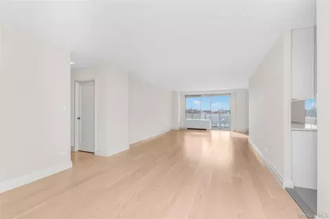 3333 Henry Hudson Pkwy #9E, New York, NY 10463
