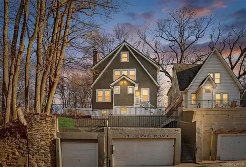 94 Jervis Rd, Yonkers, NY 10705