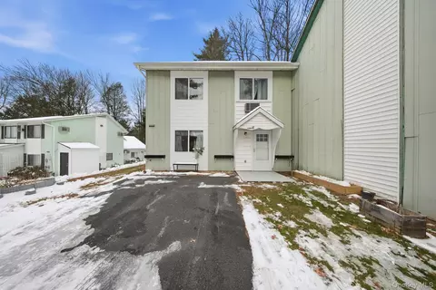 17 Elizabeth Way, Thompson, NY 12701