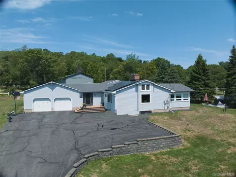 65 Bailey Rd, Wawayanda, NY 10958
