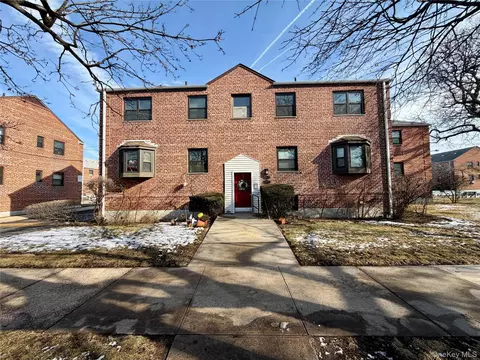 155-17 81st St #4, Howard Beach, NY 11414