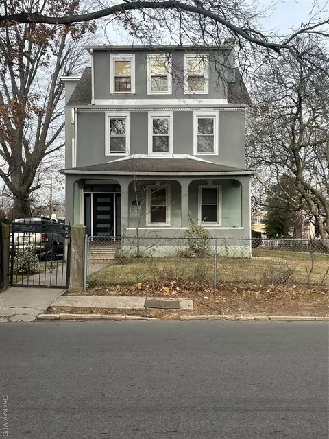 149 W Kingsbridge Rd, Mount Vernon, NY 10550