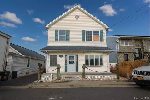 138 Beach Ave, Bellmore, NY 11710
