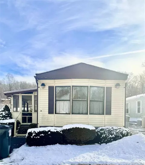 63 Tanglewood Rd, East Fishkill, NY 12533