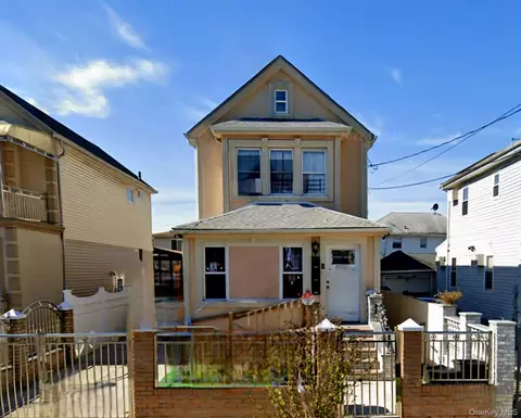 119-16 164th St, New York, NY 11434
