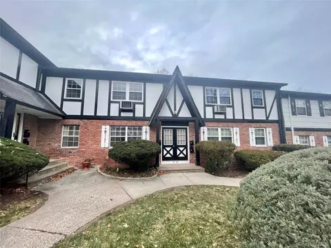 77 Parkside Dr, Ramapo, NY 10901