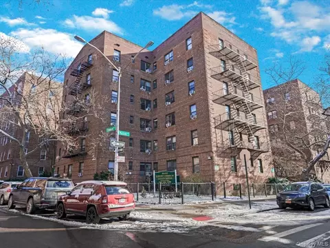 44-05 Macnish St #1B, Elmhurst, NY 11373