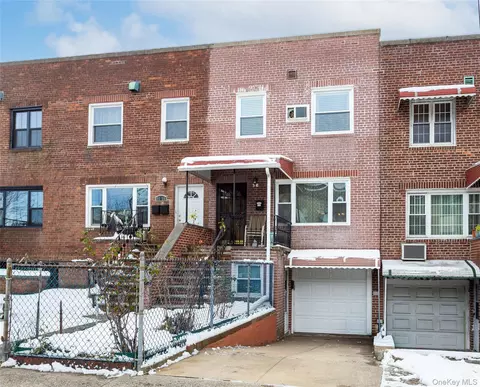 80-56 164th St, Jamaica, NY 11432