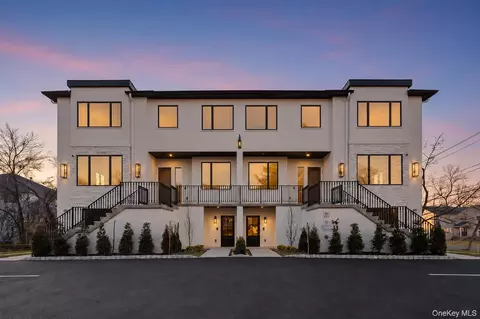 1 Dykstras Way W #202, Ramapo, NY 10952