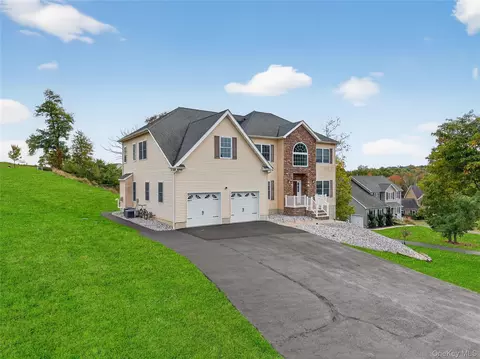 1 Jessica Ct, Goshen, NY 10924