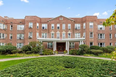2 Overlook Rd #1B7A, White Plains, NY 10605