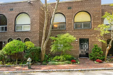 4475 Douglas, New York, NY 10471